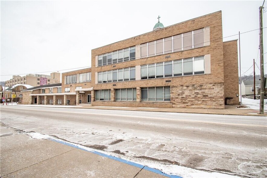 Primary Photo Of 335 W 5th St, East Liverpool Religious Facility For Sale