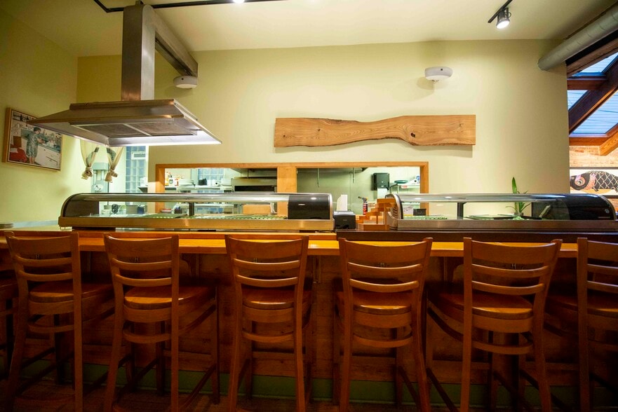 More Photos Of 1829 W Chicago Ave, Chicago Storefront Retail Residential For Lease