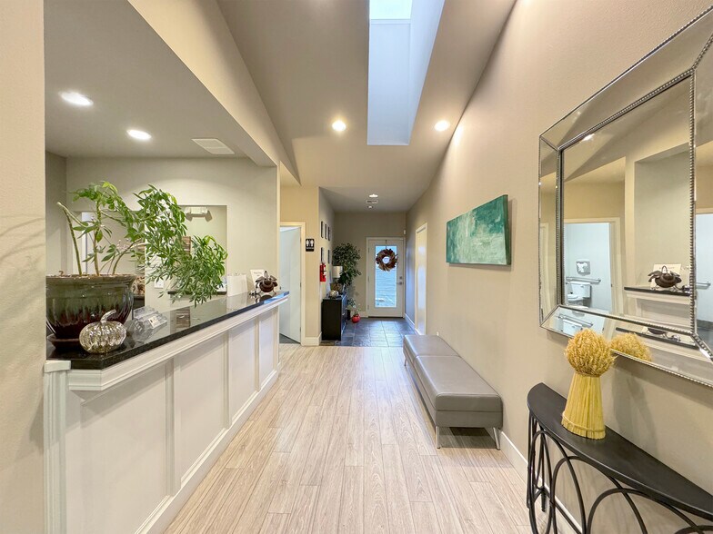 More Photos Of 542-544 N 5th Ave, Sequim Medical For Sale