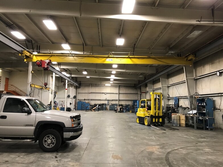 More Photos Of 429 Portage Blvd, Kent Warehouse For Sale