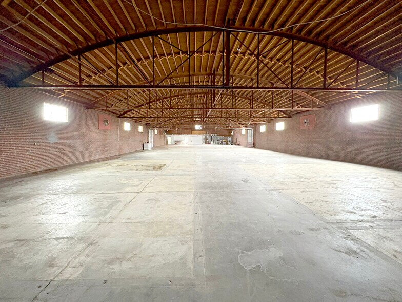Primary Photo Of 5095 Colorado Blvd, Denver Warehouse For Lease
