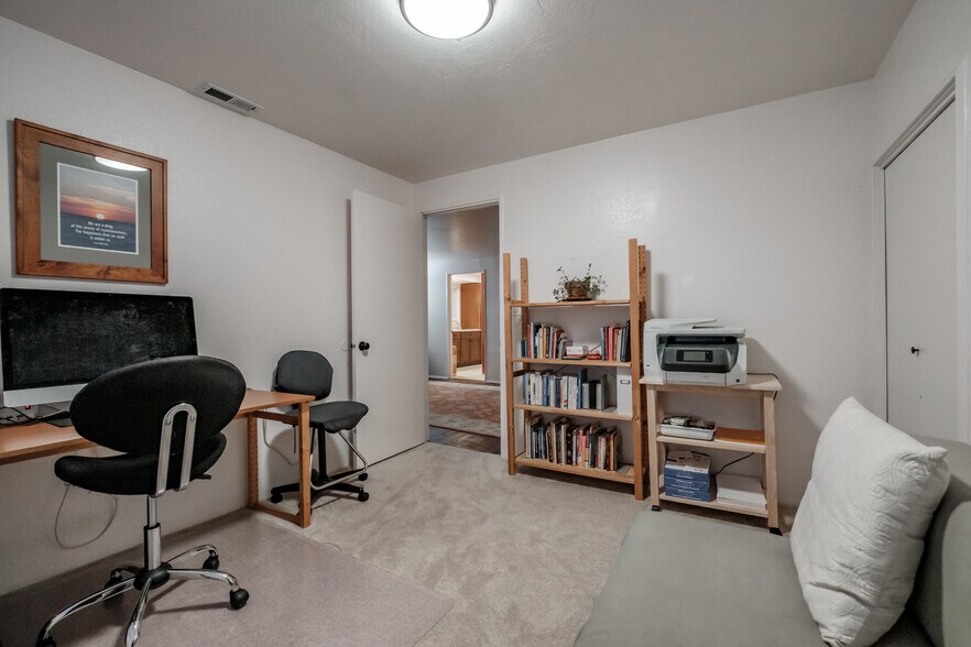 More Photos Of 909 Curry Rd, Roseburg Specialty For Sale