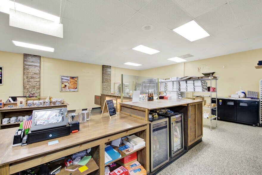 More Photos Of 830 Main St, Red Bluff Freestanding For Sale