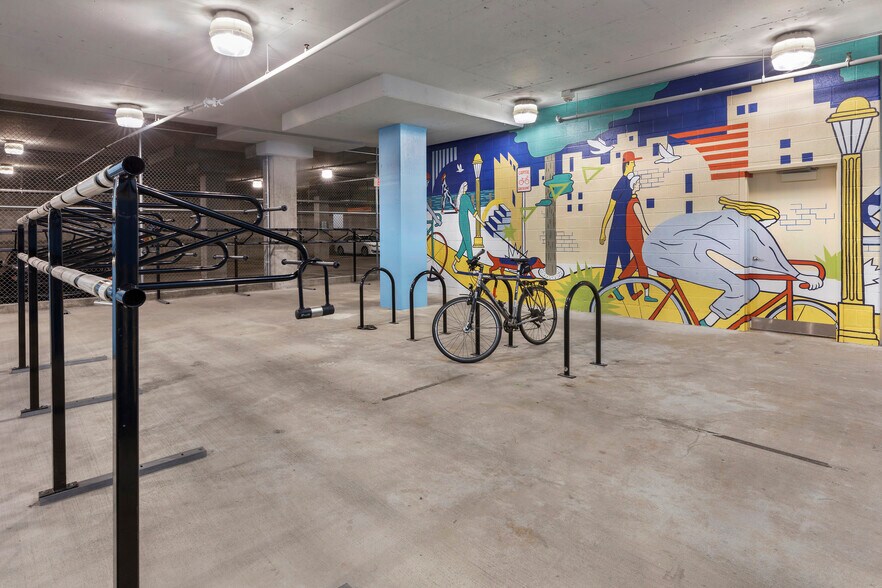 More Photos Of 3550 S Clark St, Arlington Office For Lease