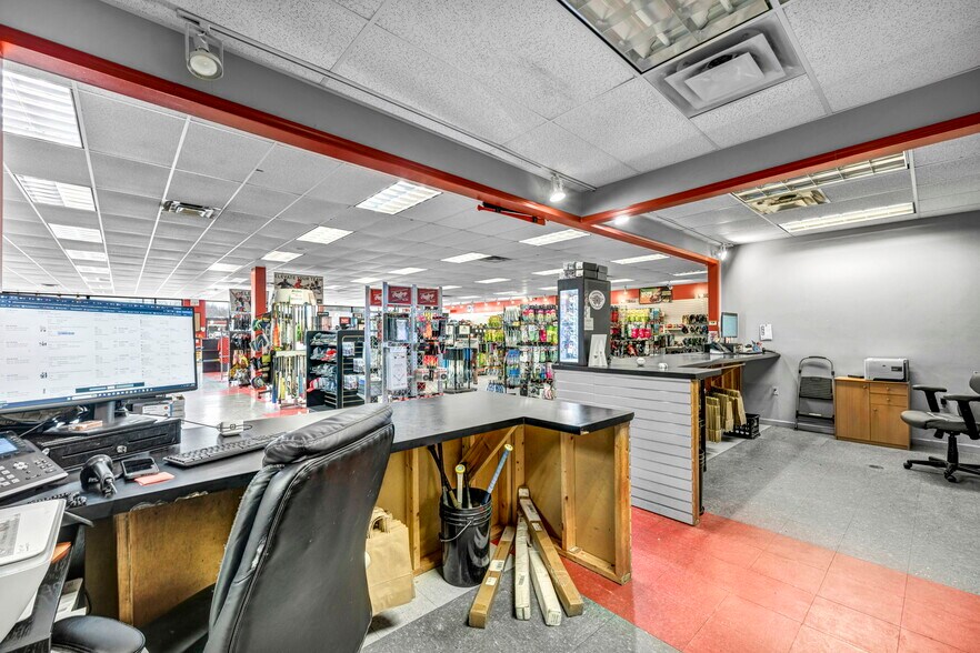 More Photos Of 9431 Mentor Ave, Mentor Freestanding For Sale