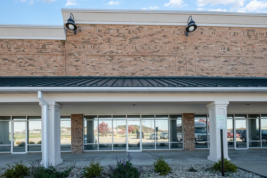 More Photos Of 292 Brooks Malott Rd, Mount Orab Flex For Lease