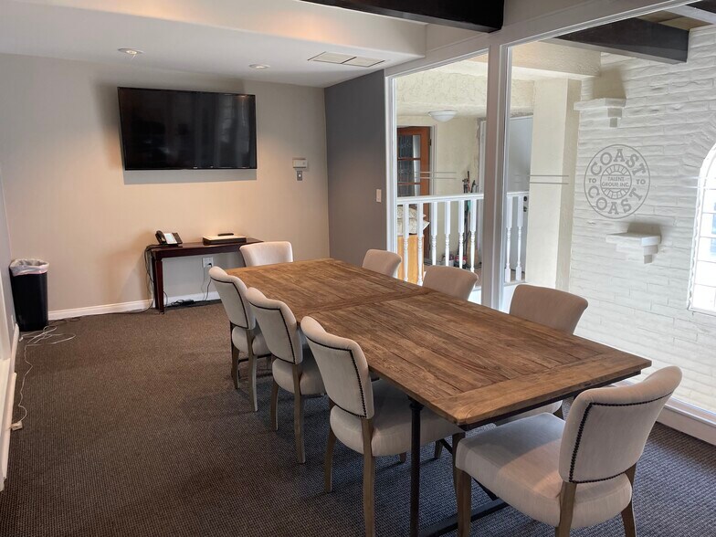 More Photos Of 3350 Barham Blvd, Los Angeles Office For Sale