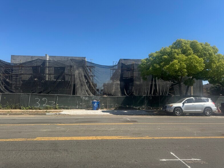 Primary Photo Of 906 Lakme ave, Wilmington Apartments For Sale