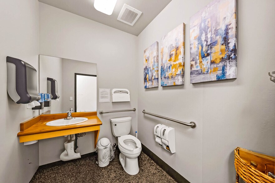 More Photos Of 3156 State St, Medford Medical For Sale