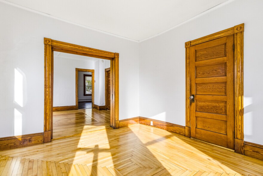 More Photos Of 51 Chestnut St, Rochester Apartments For Sale