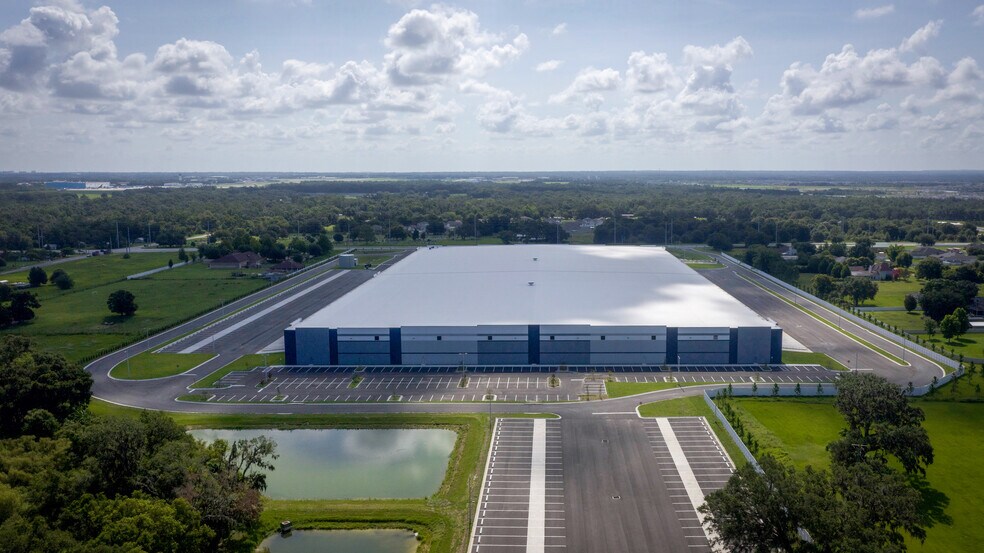 More Photos Of 3017 S County Line Rd, Plant City Distribution For Lease