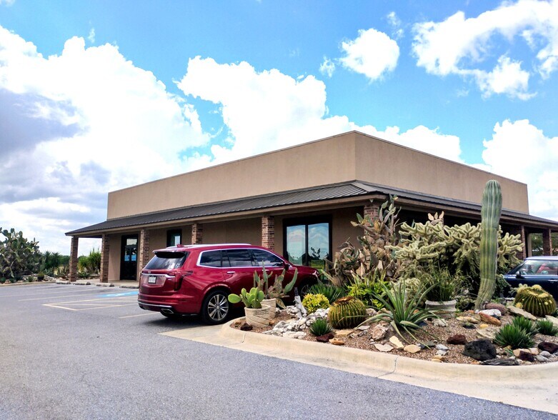 More Photos Of 2489 W Bus Highway 77, San Benito Office For Lease