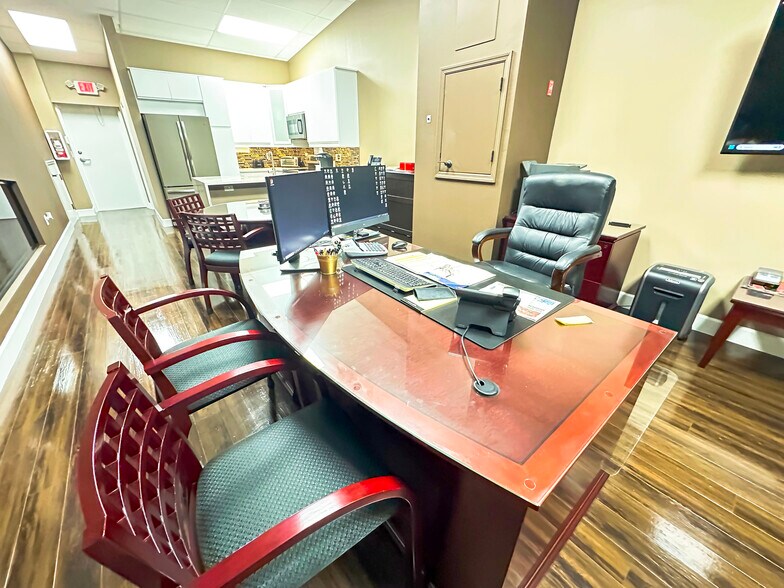 More Photos Of 875 N Cocoa Blvd, Cocoa Auto Dealership For Sale