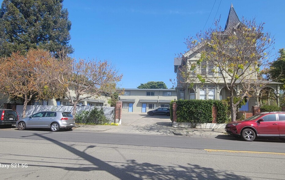 More Photos Of 835 Channing Way, Berkeley Apartments For Sale