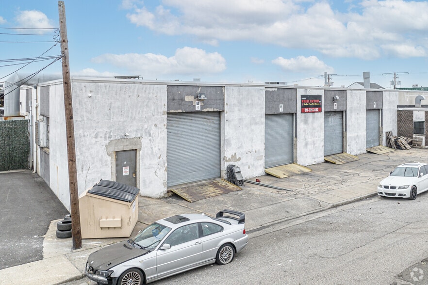 More Photos Of 55 Saint Mary's Pl, Freeport Distribution For Lease