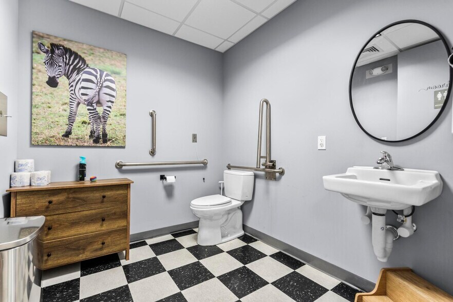 More Photos Of 745 Boston Post Rd, Darien Apartments For Sale