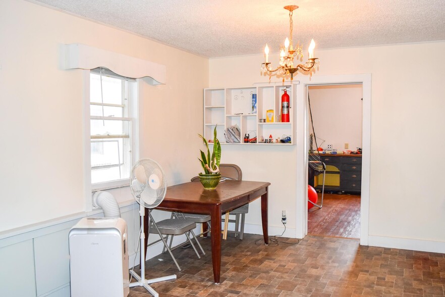 More Photos Of 414 Buchanan St SW, Ronan Apartments For Sale