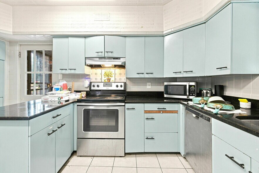 More Photos Of 2715 Sullins St, Knoxville Apartments For Sale