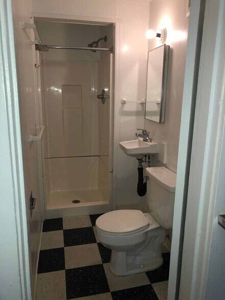 More Photos Of 2308-2326 SW Osage St, Portland Apartments For Sale