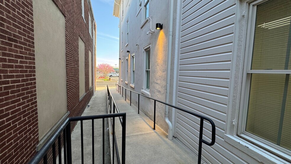 More Photos Of 312-314 W Broad St, Quakertown Office For Sale