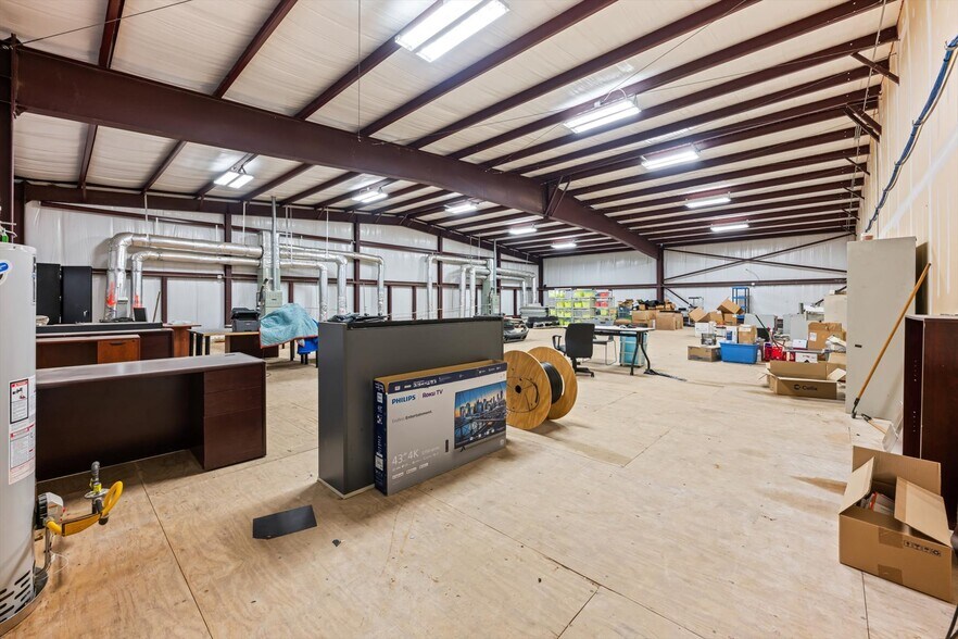 More Photos Of 12400 S Sunnylane Rd, Moore Manufacturing For Lease