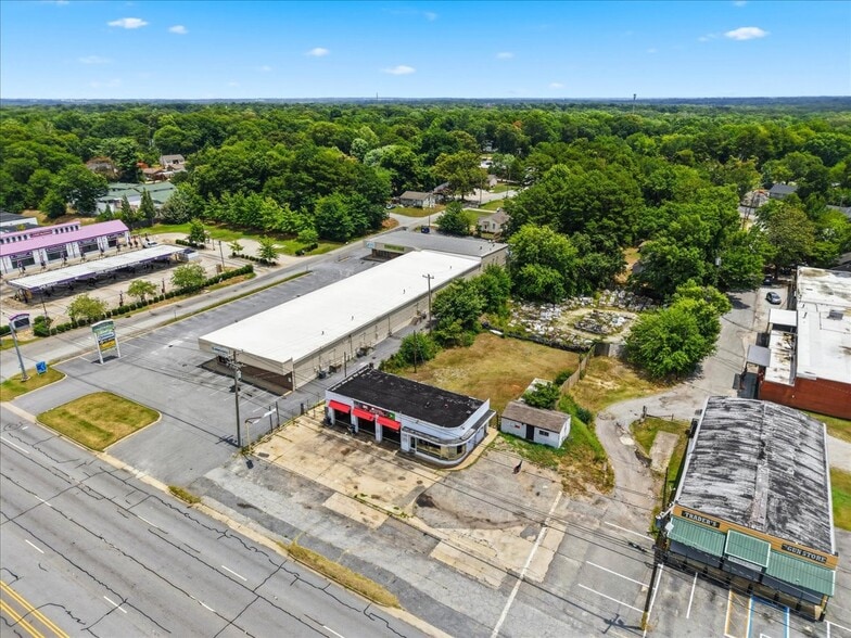 More Photos Of 2852 Wade Hampton Blvd, Taylors General Retail For Sale