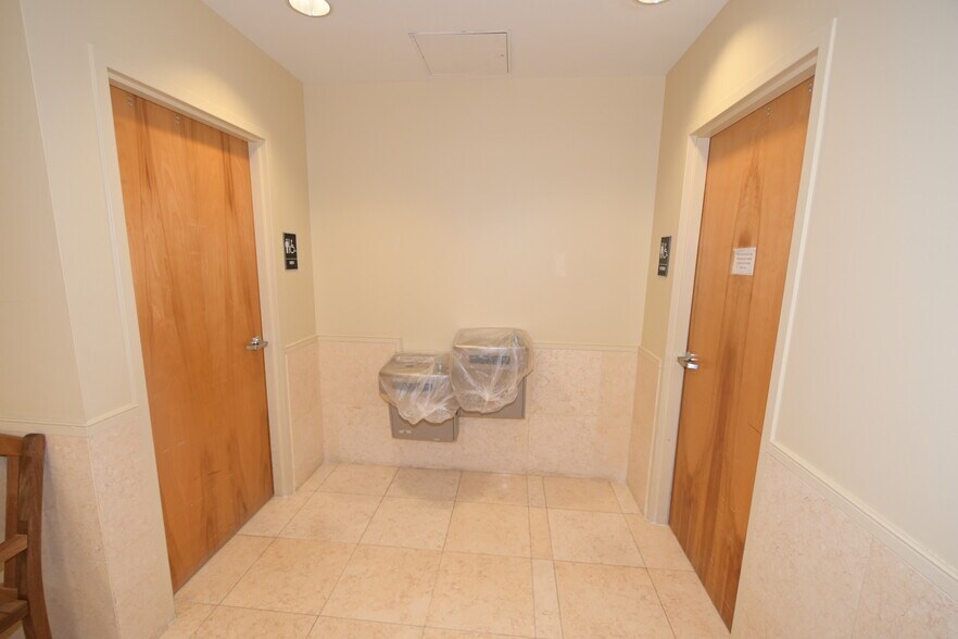 More Photos Of 917 Rinehart Rd, Lake Mary Medical For Lease