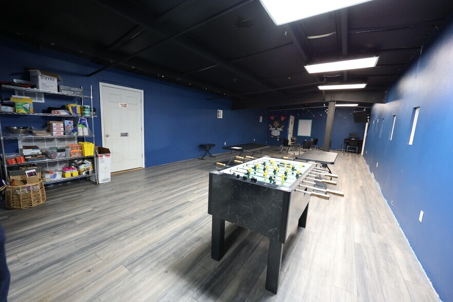 More Photos Of 1122 S 2nd St, Cabot Industrial For Sale