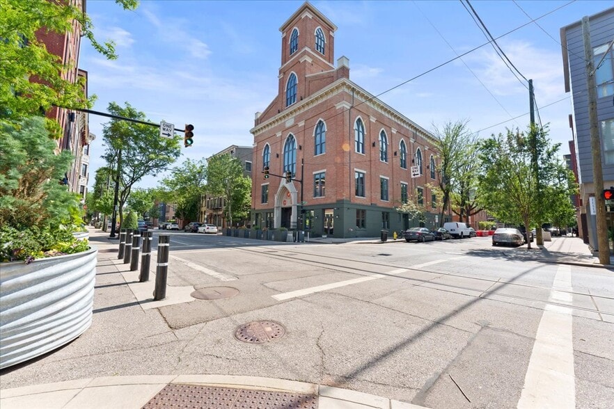More Photos Of 1500 Race St, Cincinnati Apartments For Lease