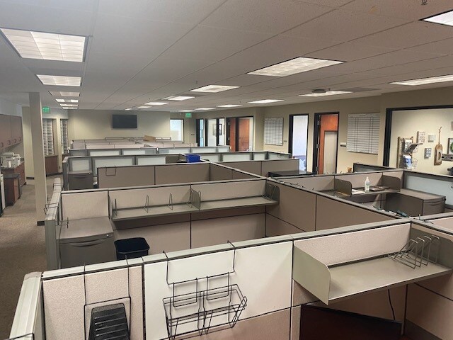 More Photos Of 3700 Hilborn Rd, Fairfield Medical For Sale