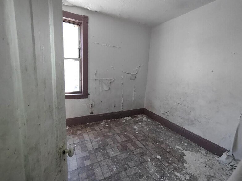 More Photos Of 1310 Bleecker St, Utica Apartments For Sale