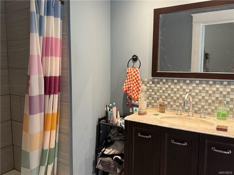 More Photos Of 510 Tacoma Ave, Buffalo Apartments For Sale