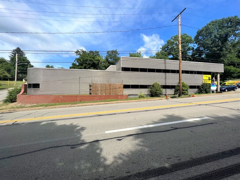 More Photos Of 1350 5th Ave, North Versailles Manufacturing For Sale