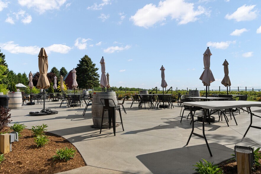 More Photos Of 10343 E Hilltop Rd, Suttons Bay Winery Vineyard For Sale