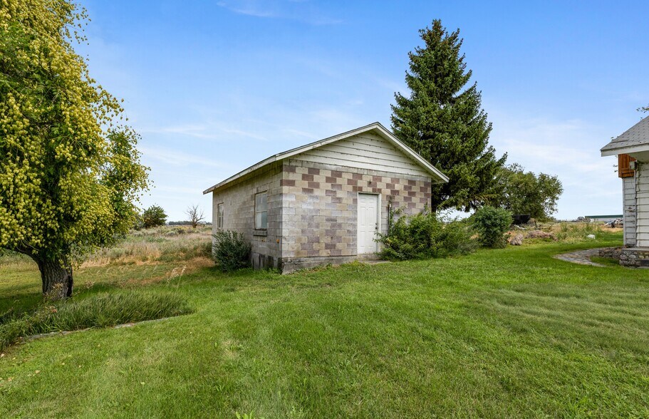 More Photos Of 510 Fig St, Moses Lake Apartments For Sale