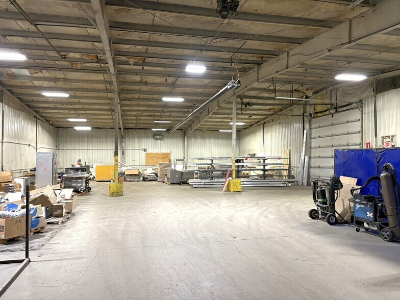 More Photos Of 1005 3rd St, Osceola Manufacturing For Sale