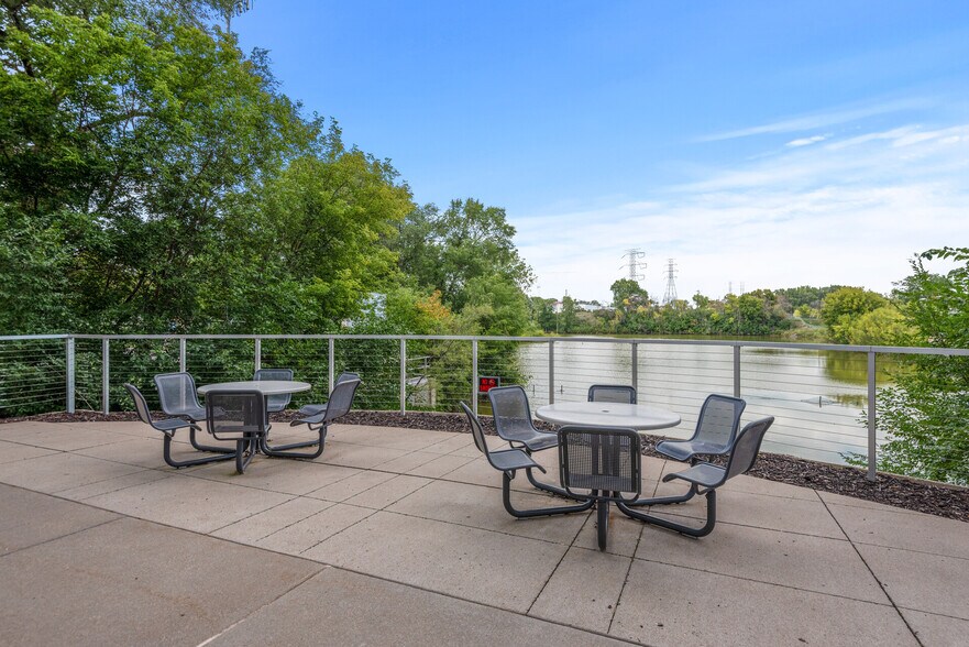 More Photos Of 2361 W Highway 36, Roseville Unknown For Lease