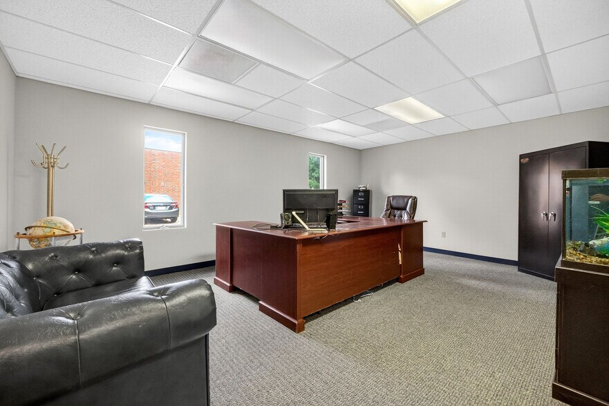 More Photos Of 7027 Spinach Dr, Mentor Warehouse For Sale