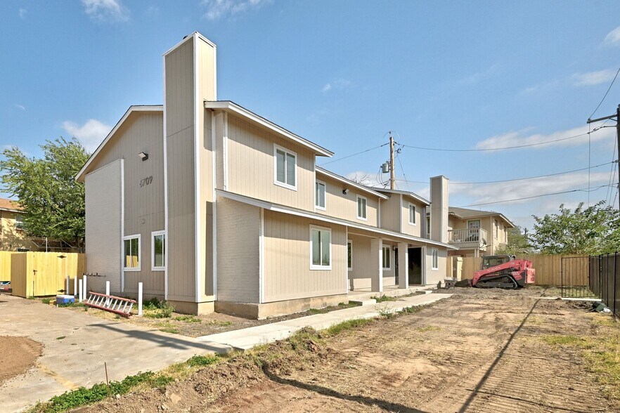 Primary Photo Of 6709 Wentworth Dr, Austin Apartments For Sale