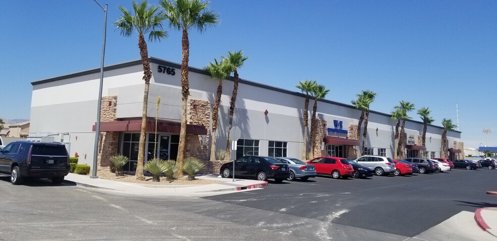 More Photos Of 5765 S Rainbow Blvd, Las Vegas Office For Lease