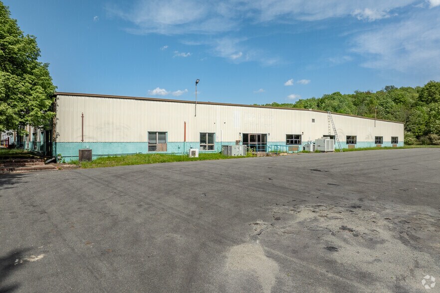 More Photos Of 1422 Route 179, Lambertville Warehouse For Lease