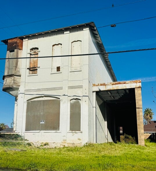 More Photos Of 2195 California St, Sutter Flex For Sale