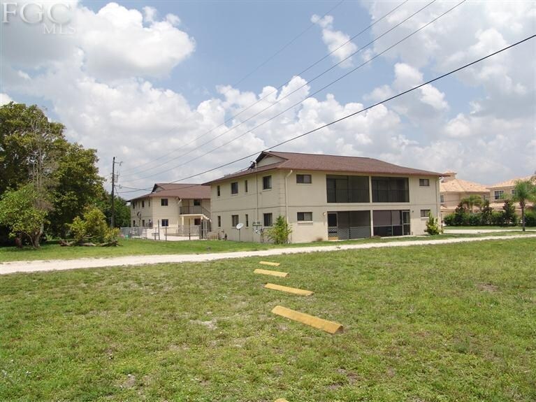 More Photos Of 1318-1322 SE 40th Ter, Cape Coral Apartments For Sale