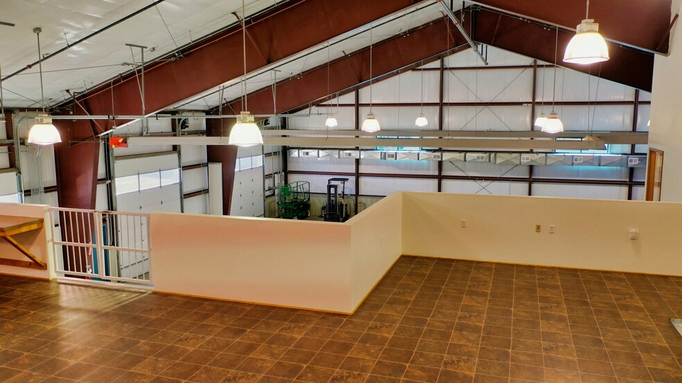 More Photos Of 5740 Boeing Dr, Loveland Warehouse For Sale