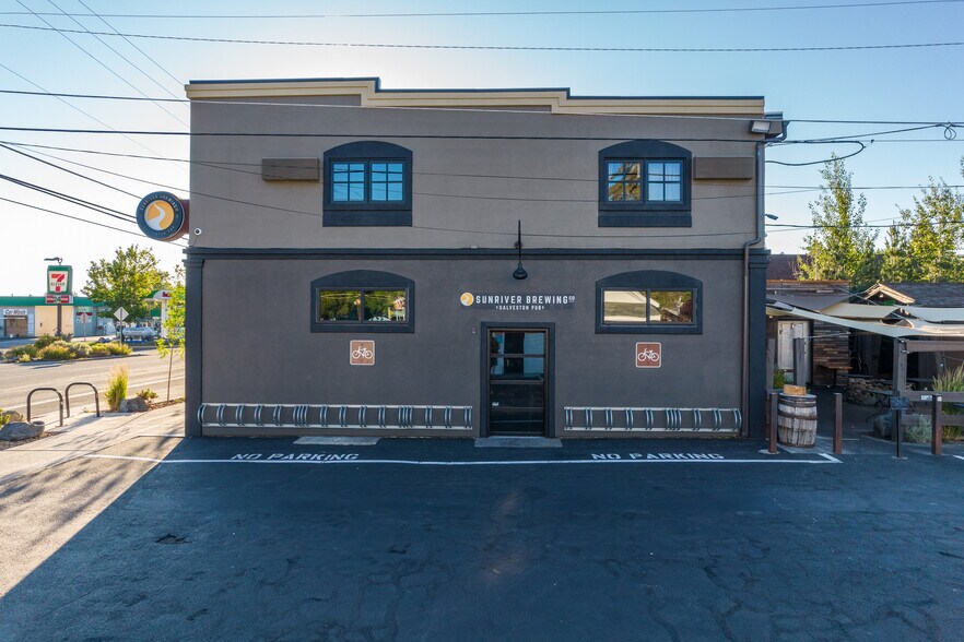 More Photos Of 1005 NW Galveston Ave, Bend Storefront Retail Office For Lease