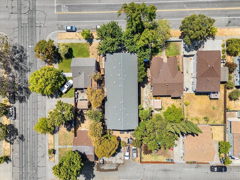 More Photos Of 812 Delaware St, Fairfield Apartments For Sale