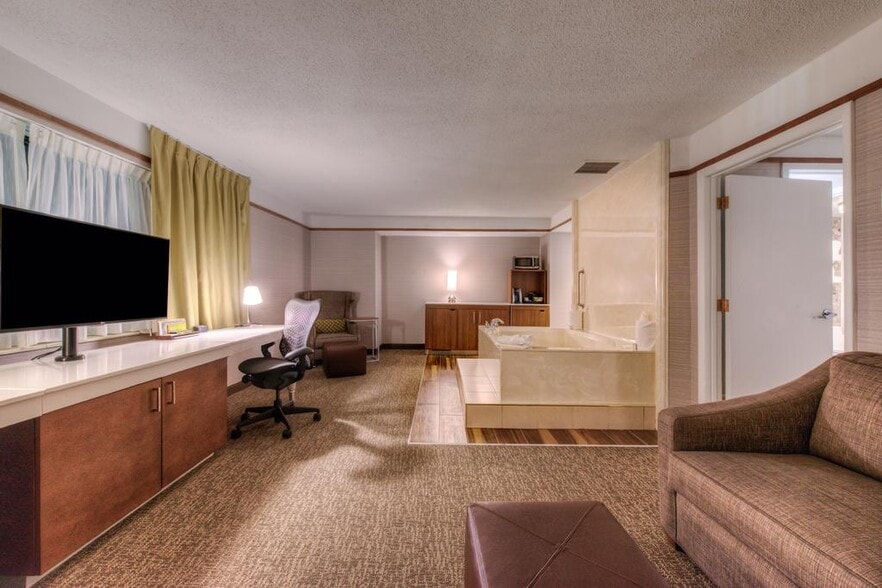 More Photos Of 26000 American Dr, Southfield Hotel For Sale