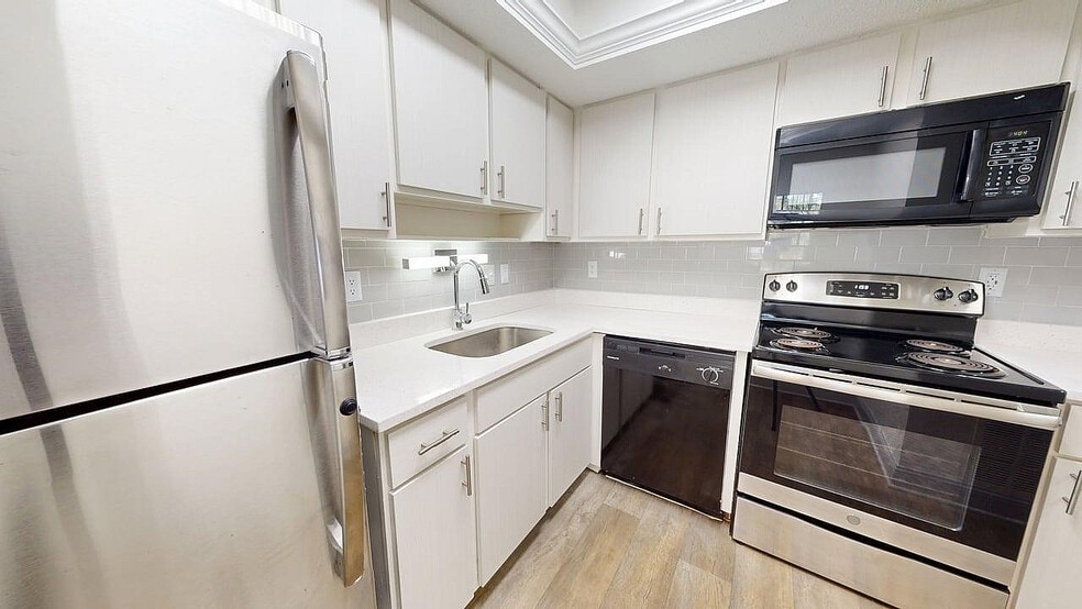 More Photos Of 120 47th Ave N, Saint Petersburg Apartments For Sale