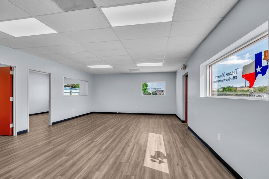 More Photos Of 6456 Cunningham Rd, Houston Industrial For Lease