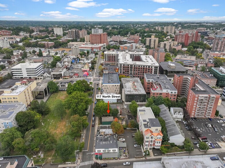 More Photos Of 117 North St, Stamford Freestanding For Sale